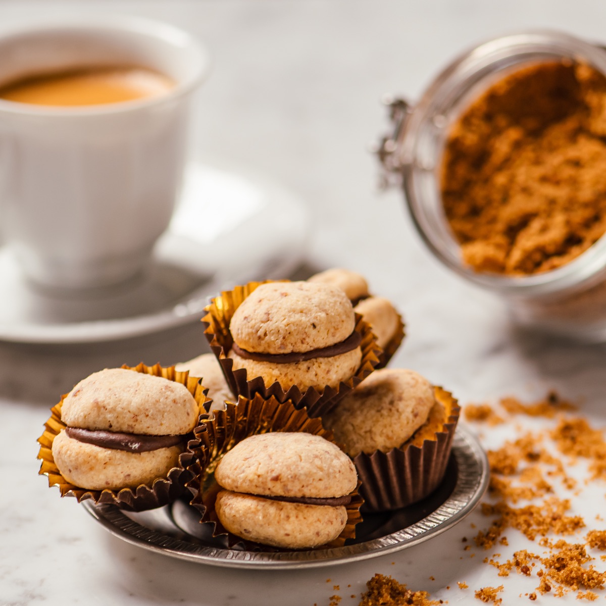Baci di dama con il caffè